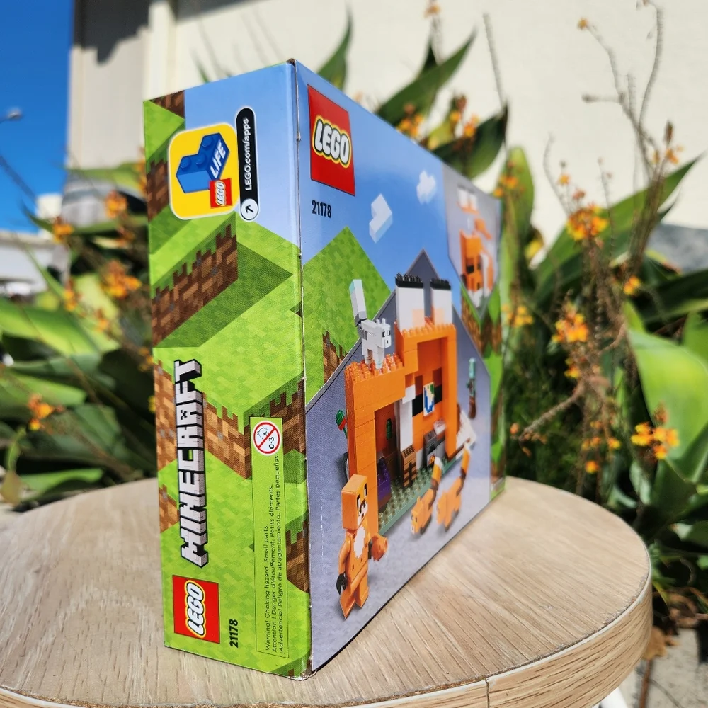 NEW LEGO MINECRAFT Fox Lodge House 21178 Drowned Zombie SEALED